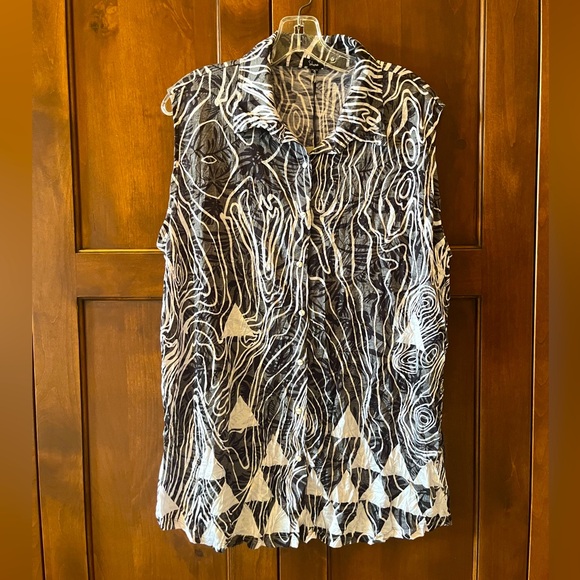 Shana Crinkle Black/White Sleeveless Blouse with Snaps, NWT, Size XXL - Picture 1 of 10